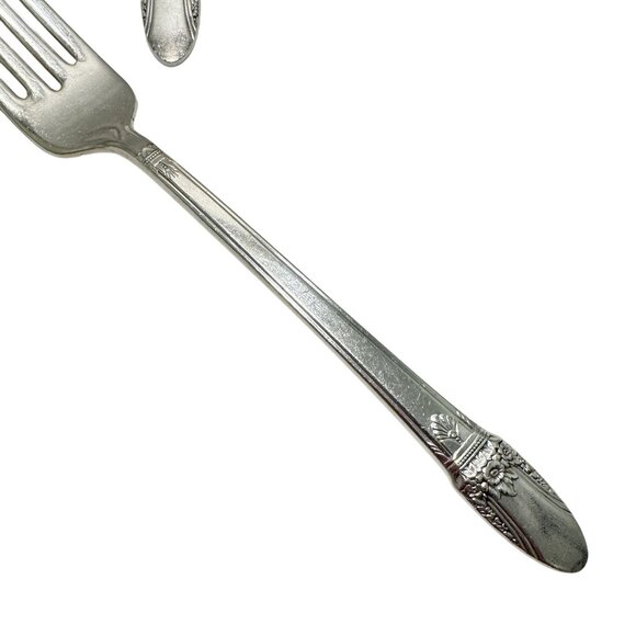 Rogers Bros IS Vintage 1937 FIRST LOVE Set of 8 Dinner Forks 7.75" Silverplate - Picture 7 of 7